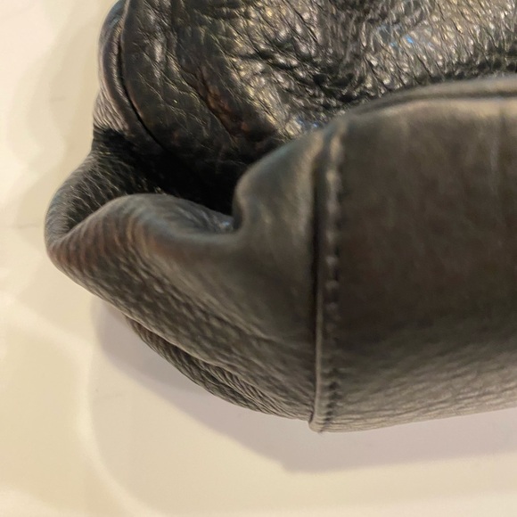 B Makowsky Black Leather Hobo Shoulder Bag - Picture 12 of 16